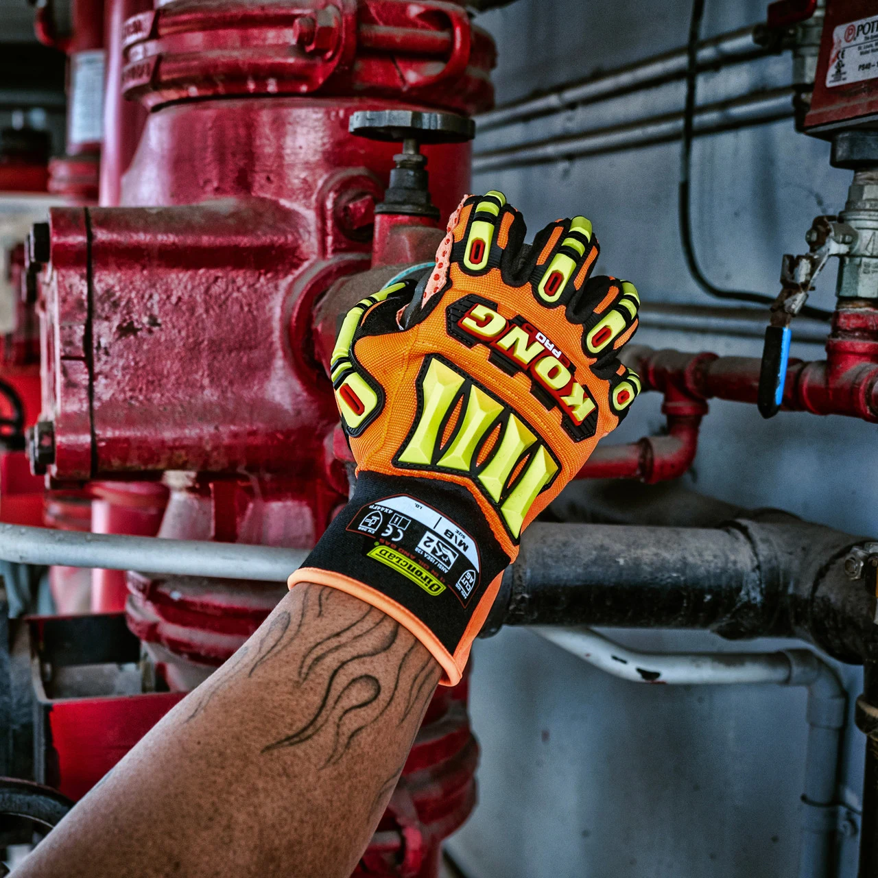 KONG PRO glove during industrial maintenance